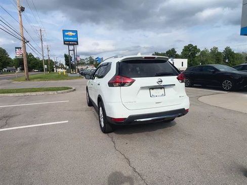 Used 2020 Nissan Rogue SV image 6