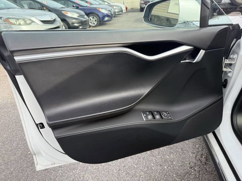 Used 2016 Tesla Model S 90D image 10