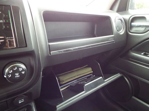 Used 2015 Jeep Patriot Sport w/ Power Value Group FWD image 24
