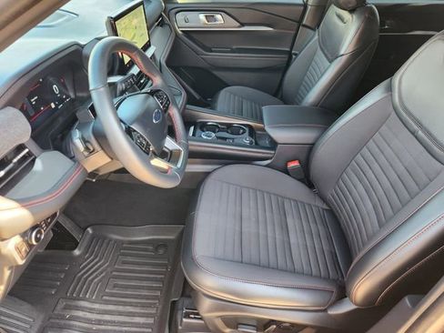 Used 2025 Ford Explorer ST-Line w/ Premium Package image 13