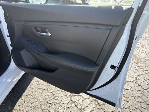 Used 2024 Nissan Sentra SV image 11