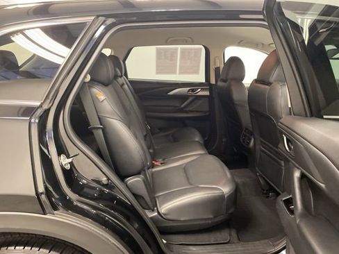 Used 2018 MAZDA CX-9 Touring AWD/4WD image 25