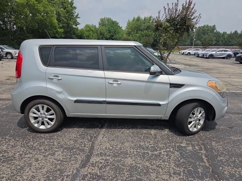 Used 2013 Kia Soul + w/ Audio Pkg FWD image 2