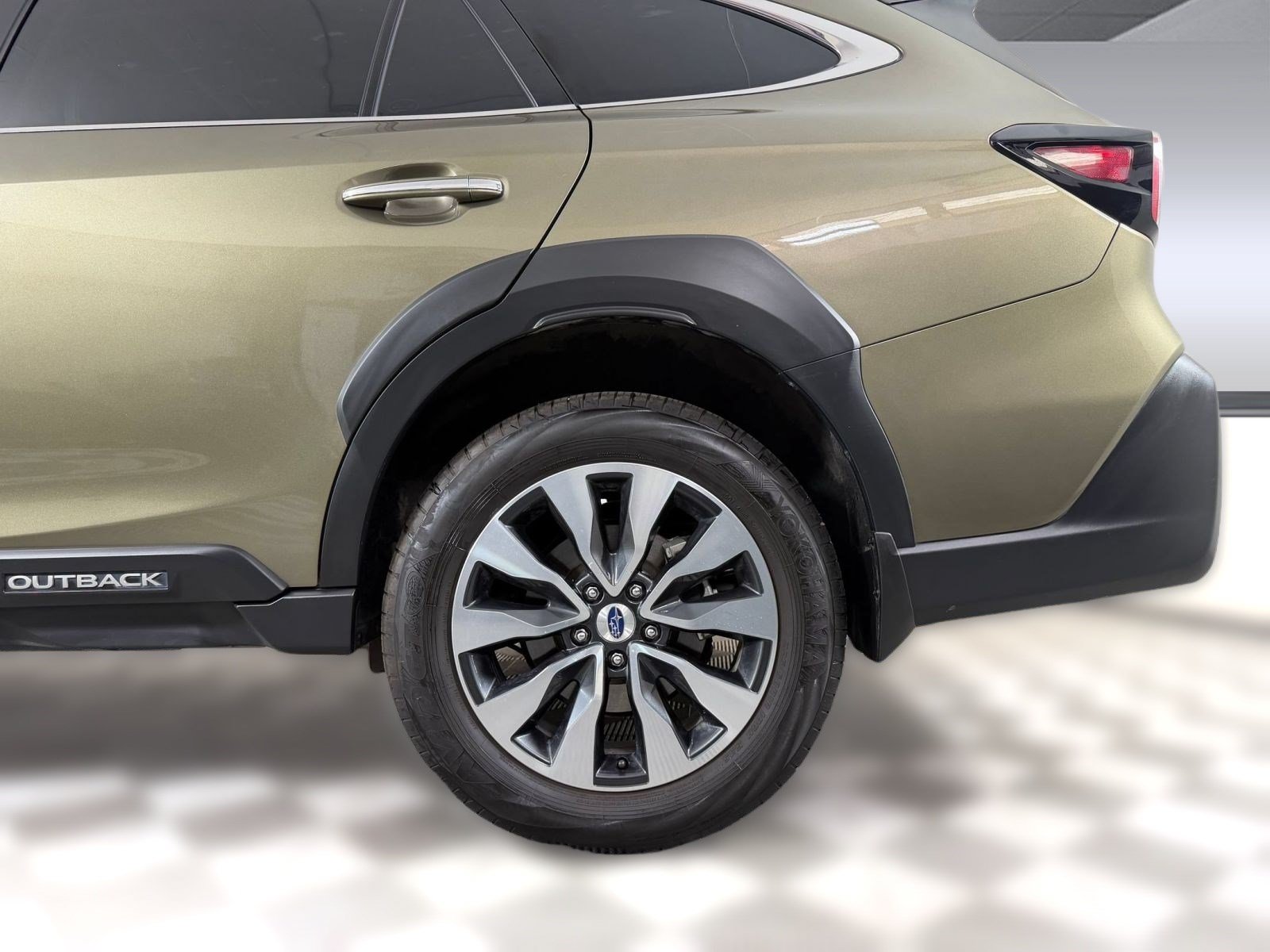 Used 2025 Subaru Outback Touring XT AWD/4WD image 30