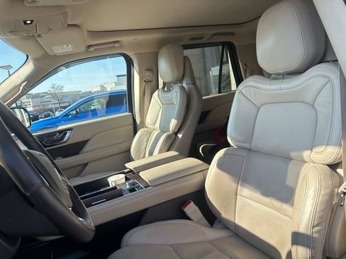 Used 2021 Lincoln Navigator L Reserve w/ Luxury Package image 5
