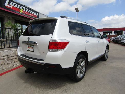 Used 2013 Toyota Highlander Limited image 4