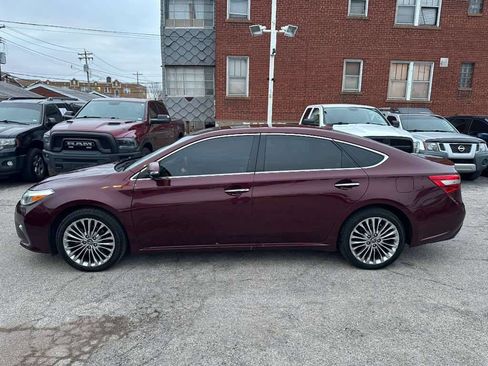 Used 2017 Toyota Avalon XLE image 5