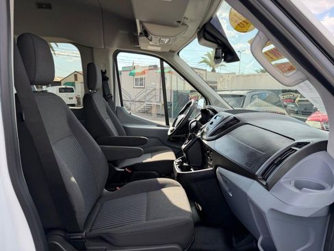 Used 2018 Ford Transit 350 XL image 21