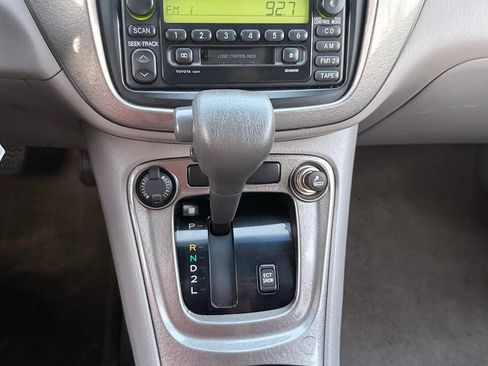 Used 2003 Toyota Highlander 2WD image 26