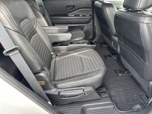 Used 2024 Nissan Pathfinder Rock Creek AWD/4WD image 23
