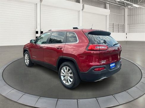 Used 2017 Jeep Cherokee Limited AWD/4WD image 2