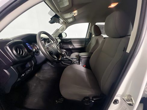Used 2019 Toyota Tacoma SR w/ SR Convenience Package RWD image 14