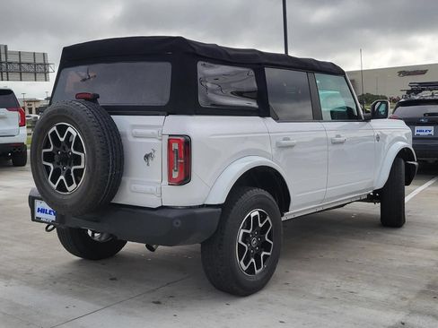 Used 2022 Ford Bronco Outer Banks AWD/4WD image 5