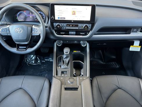 New 2026 Toyota Grand Highlander Limited image 12