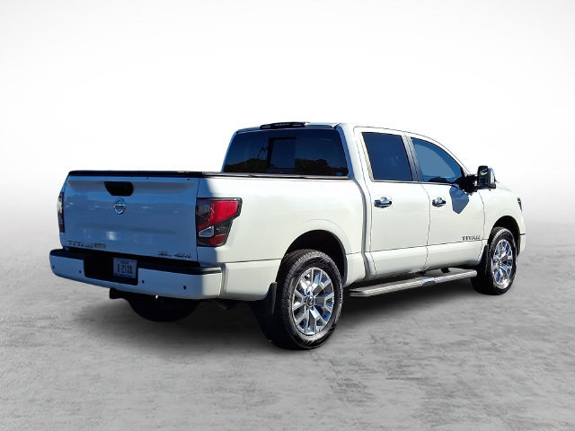 Used 2021 Nissan Titan SL w/ Moonroof Package AWD/4WD image 6