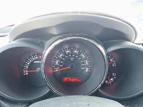 Used 2011 Kia Soul + FWD image 14