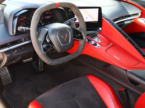 Used 2020 Chevrolet Corvette Stingray Preferred Cpe w/ 2LT Preferred Equipment Group image 12