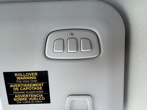 Used 2025 Ford Escape Platinum AWD/4WD image 46
