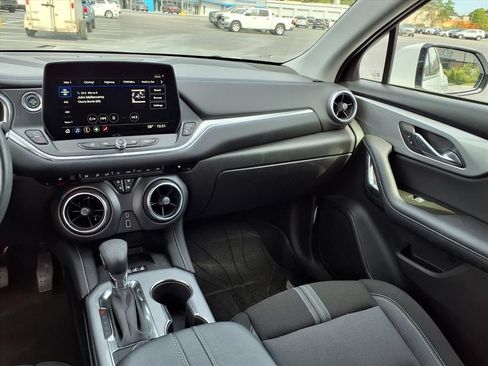 Used 2024 Chevrolet Blazer LT w/ Convenience Package FWD image 25