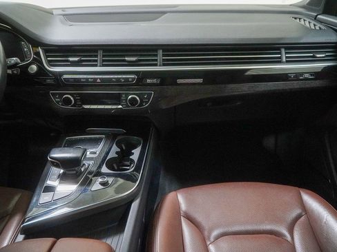 Used 2018 Audi Q7 3.0T Prestige w/ Prestige Package image 37