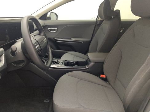 Used 2025 Kia K4 FWD image 17