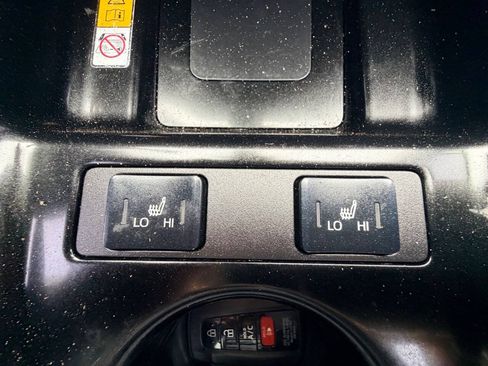 Used 2020 Toyota Prius Prime XLE FWD image 5