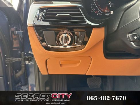 Used 2022 BMW 530i xDrive w/ Convenience Package image 32