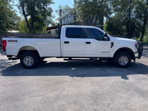 Used 2019 Ford F250 XL w/ Power Equipment Group image 4