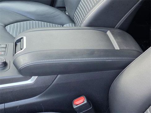 Certified 2023 Toyota Highlander XSE image 9