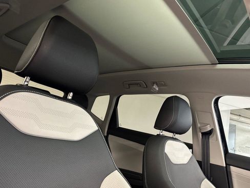 New 2025 Volkswagen Taos SEL image 16