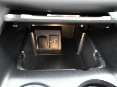 Used 2025 Ford Explorer Active w/ Active Comfort Package image 27