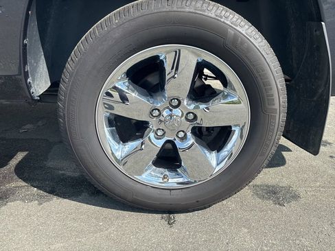 Used 2019 RAM 1500 Express w/ Express Value Package AWD/4WD image 11