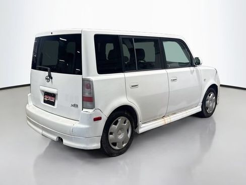 Used 2005 Scion xB FWD image 6