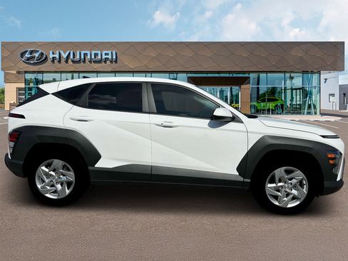 New 2026 Hyundai Kona SE FWD image 9
