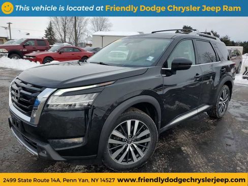 Used 2022 Nissan Pathfinder Platinum w/ Cargo Package image 1