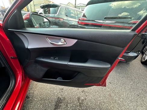Used 2024 Kia Forte LXS FWD image 17