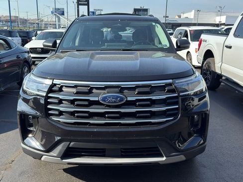 Used 2025 Ford Explorer Active w/ Active Comfort Package AWD/4WD image 7
