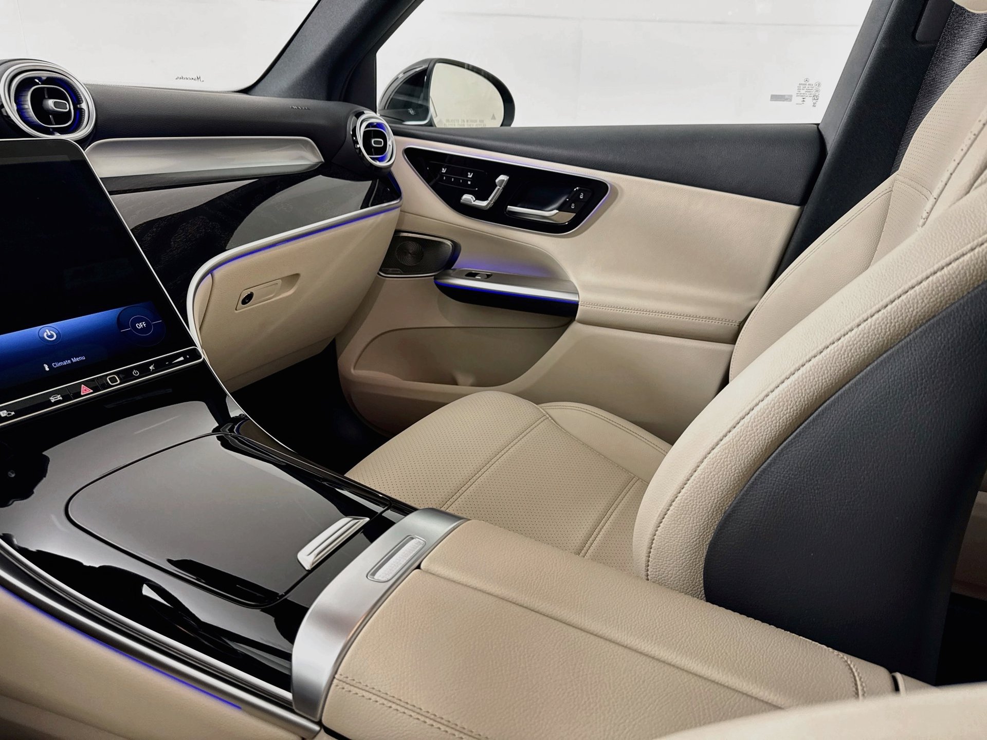 Certified 2026 Mercedes-Benz GLC 300 image 26