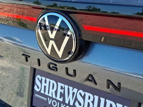 New 2026 Volkswagen Tiguan SE R-Line AWD/4WD image 12