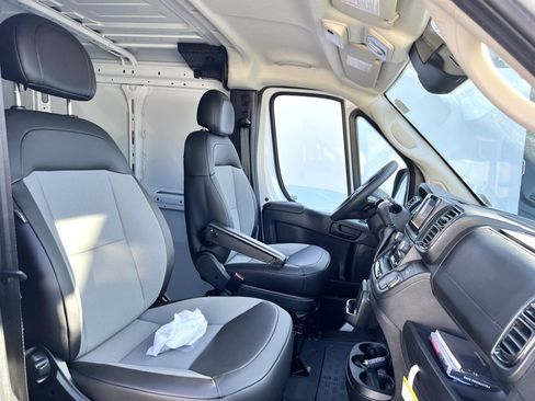 Used 2023 RAM ProMaster 2500 image 23