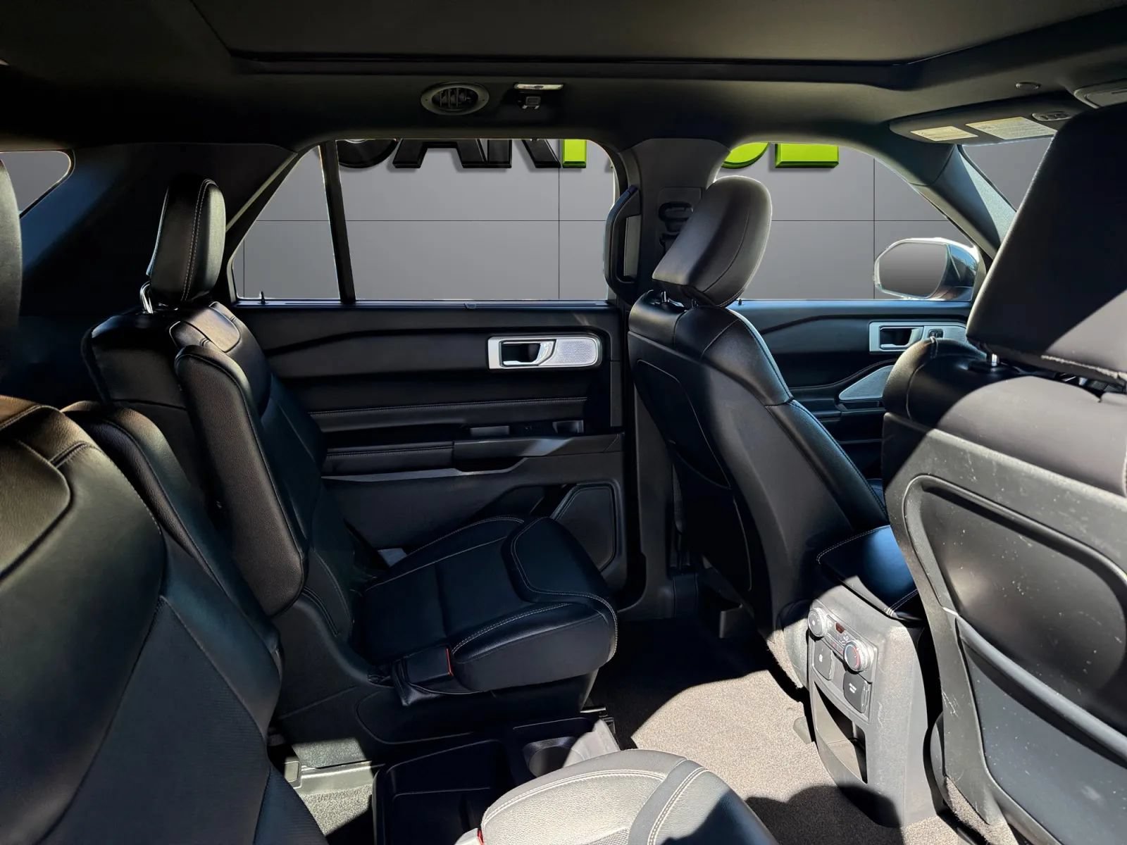 Used 2020 Ford Explorer ST w/ Premium Technology Package AWD/4WD image 21