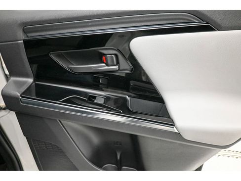 Used 2023 Subaru Solterra AWD image 19