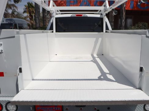 Used 2023 Ford F250 XL w/ XL Chrome Package RWD image 9