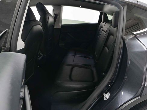 Used 2024 Tesla Model Y Long Range image 10
