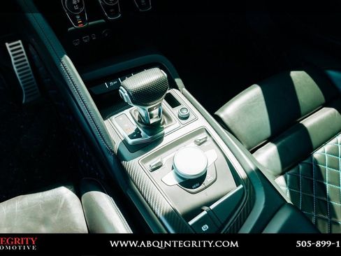 Used 2017 Audi R8 V10 w/ Carbon Exterior Package image 41