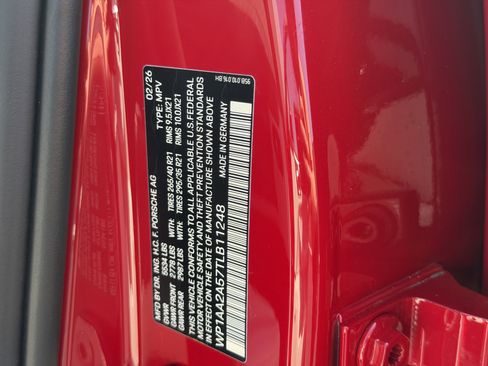 New 2026 Porsche Macan image 37