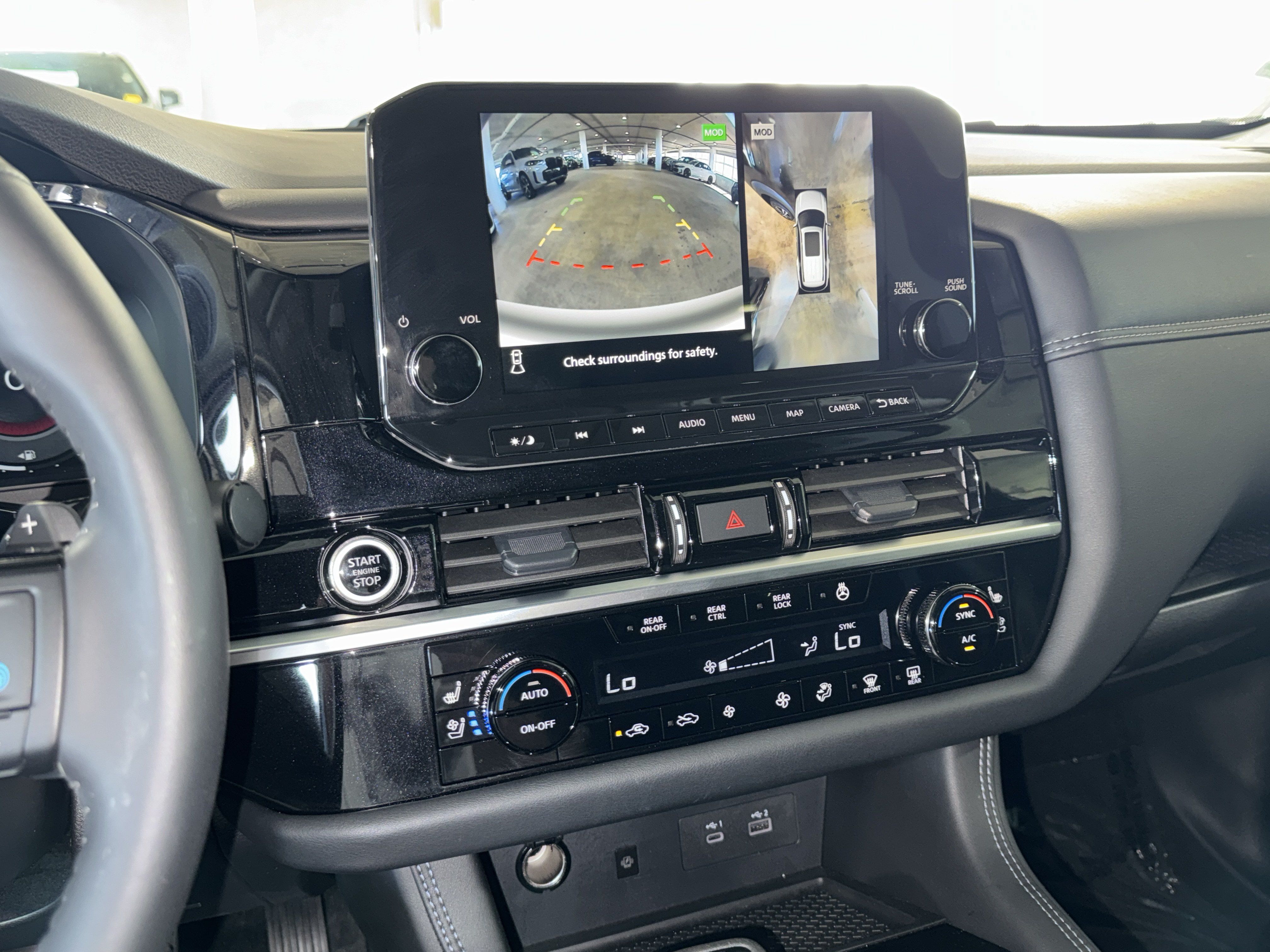 Used 2024 Nissan Pathfinder Platinum FWD image 31