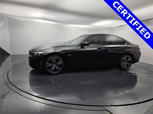 Certified 2023 BMW 330e w/ Premium Package image 6