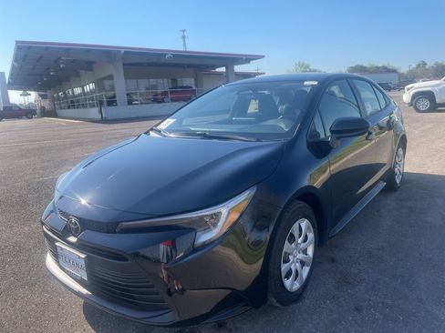 New 2026 Toyota Corolla LE image 3