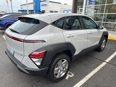 Certified 2024 Hyundai Kona SE AWD/4WD image 4